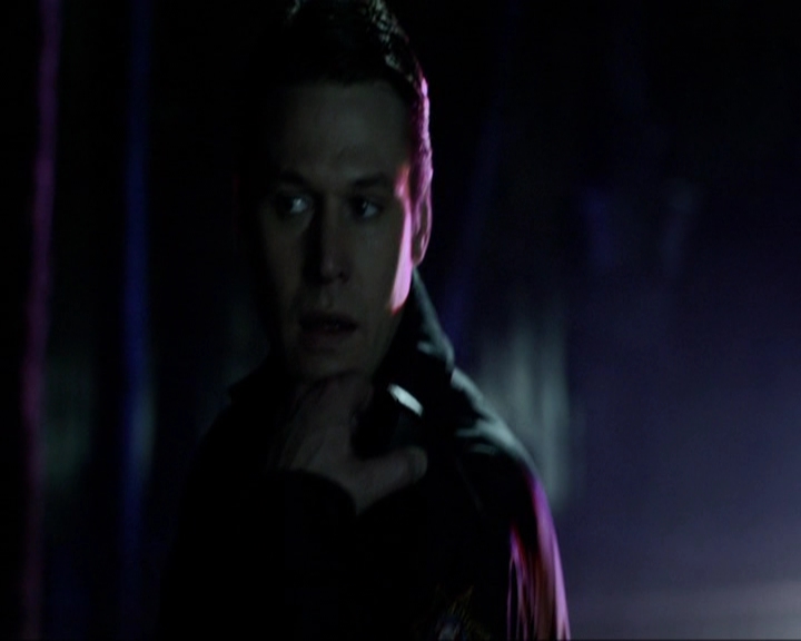 VampireDiariesWorld-dot-nl_7x20KillEmAll1624.jpg