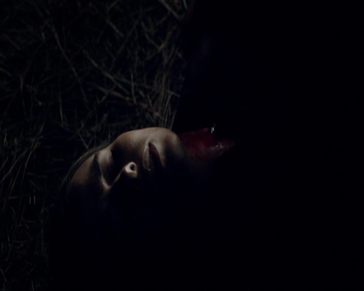 VampireDiariesWorld-dot-nl_7x20KillEmAll1641.jpg