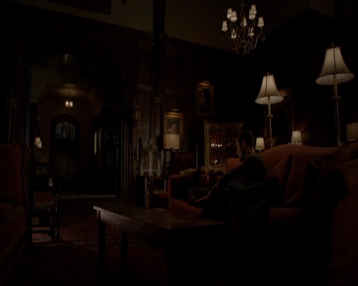 VampireDiariesWorld-dot-nl_7x20KillEmAll1993.jpg