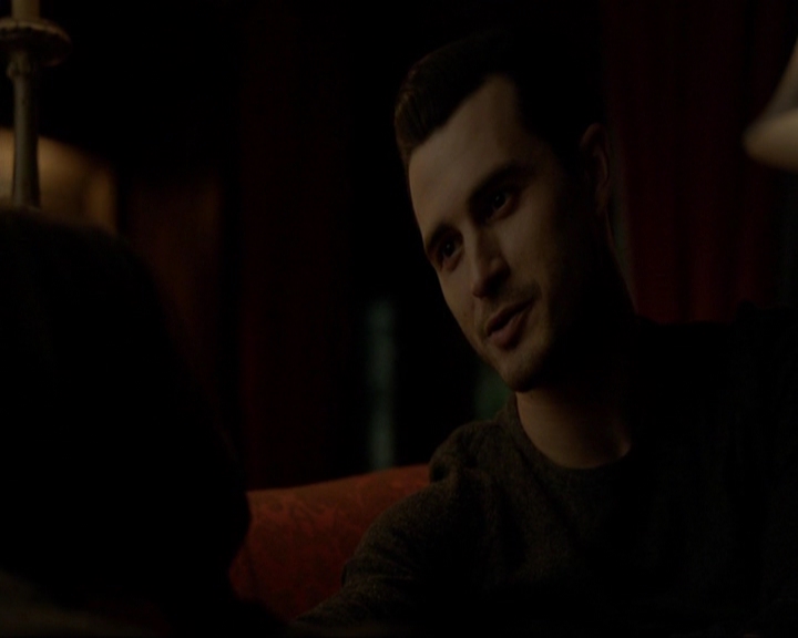 VampireDiariesWorld-dot-nl_7x20KillEmAll1998.jpg