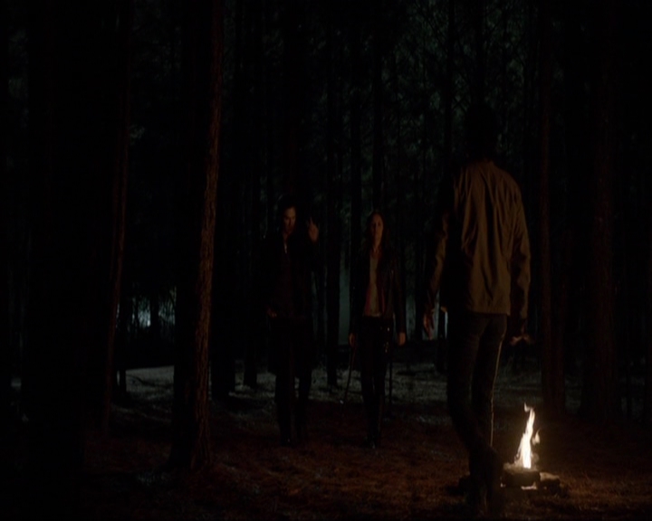 VampireDiariesWorld-dot-nl_7x20KillEmAll2180.jpg