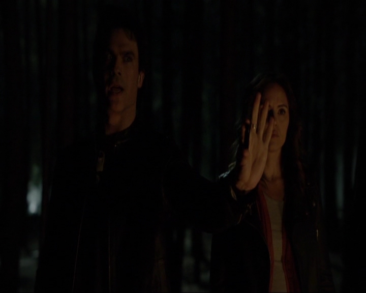 VampireDiariesWorld-dot-nl_7x20KillEmAll2188.jpg