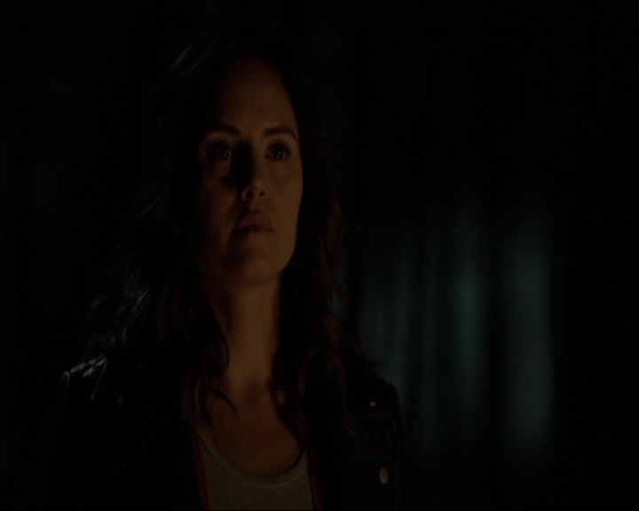 VampireDiariesWorld-dot-nl_7x20KillEmAll2193.jpg