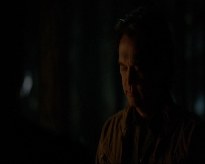 VampireDiariesWorld-dot-nl_7x20KillEmAll2199.jpg