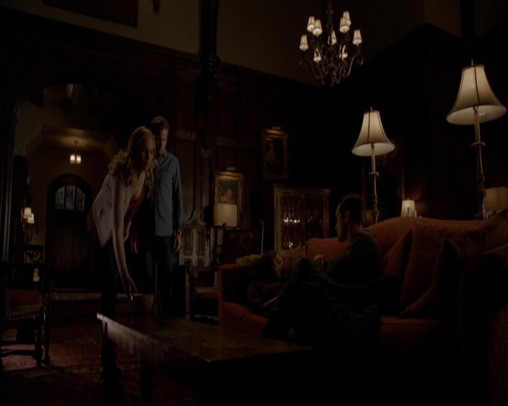 VampireDiariesWorld-dot-nl_7x20KillEmAll2228.jpg