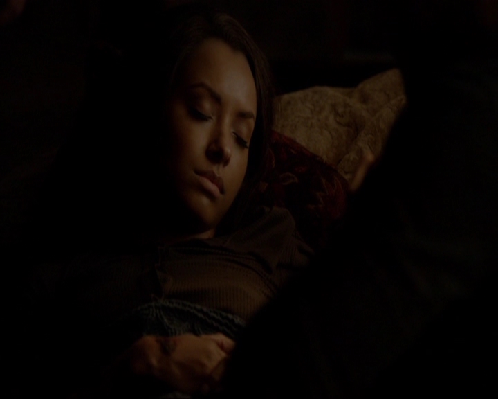 VampireDiariesWorld-dot-nl_7x20KillEmAll2231.jpg