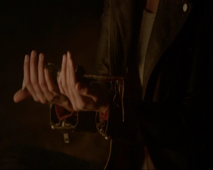 VampireDiariesWorld-dot-nl_7x20KillEmAll2238.jpg