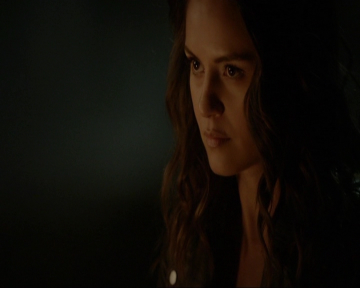VampireDiariesWorld-dot-nl_7x20KillEmAll2241.jpg