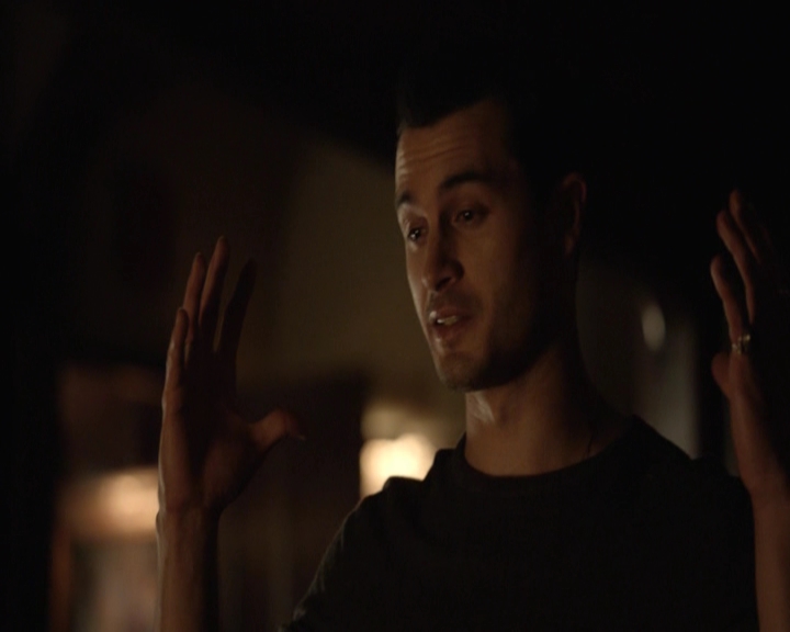 VampireDiariesWorld-dot-nl_7x21RequiemForADream-deletedscenes0061.jpg