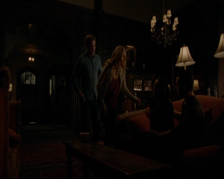 VampireDiariesWorld-dot-nl_7x21RequiemForADream0014.jpg