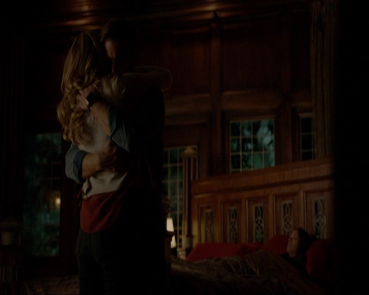 VampireDiariesWorld-dot-nl_7x21RequiemForADream0208.jpg