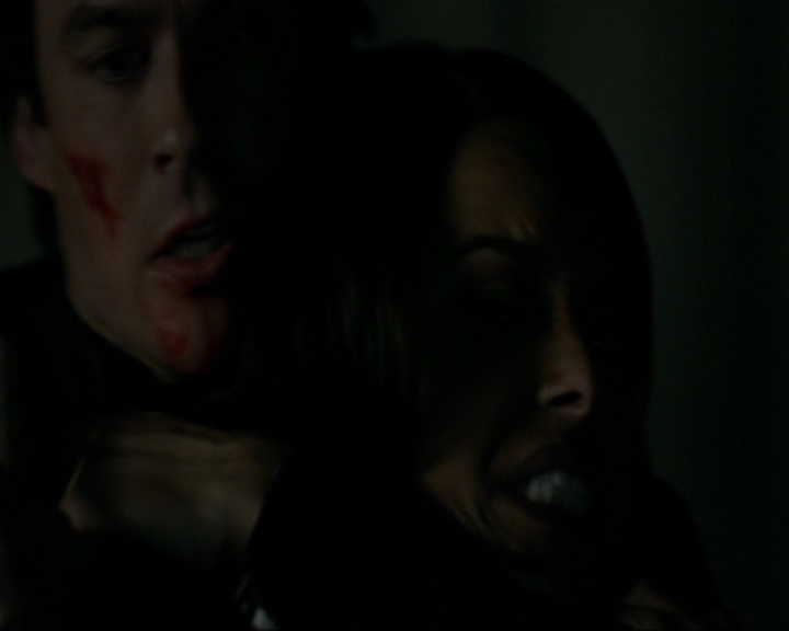 VampireDiariesWorld-dot-nl_7x21RequiemForADream1882.jpg