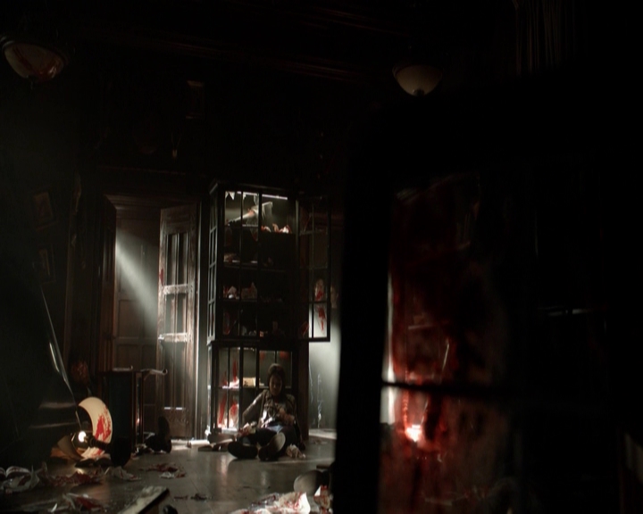 VampireDiariesWorld-dot-nl_7x22GodsAndMonsters-deletedscenes0078.jpg