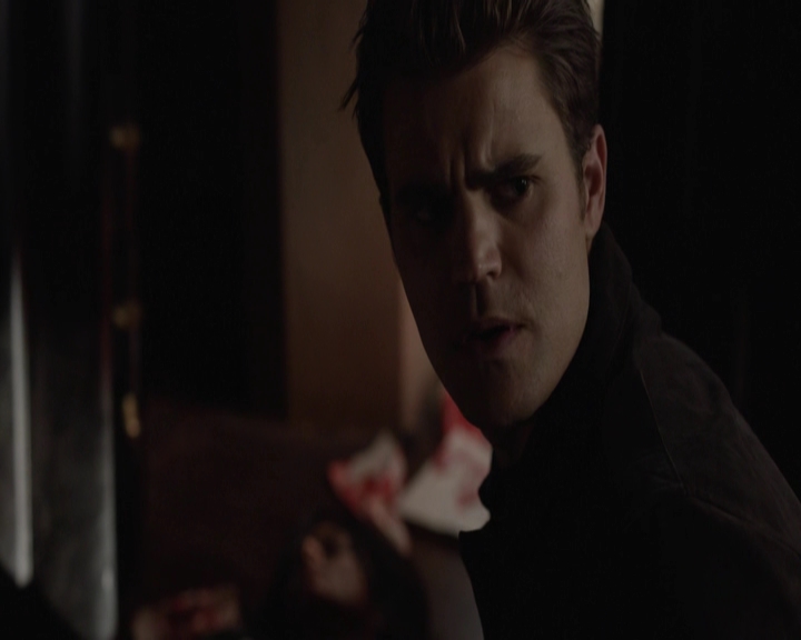 VampireDiariesWorld-dot-nl_7x22GodsAndMonsters-deletedscenes0119.jpg