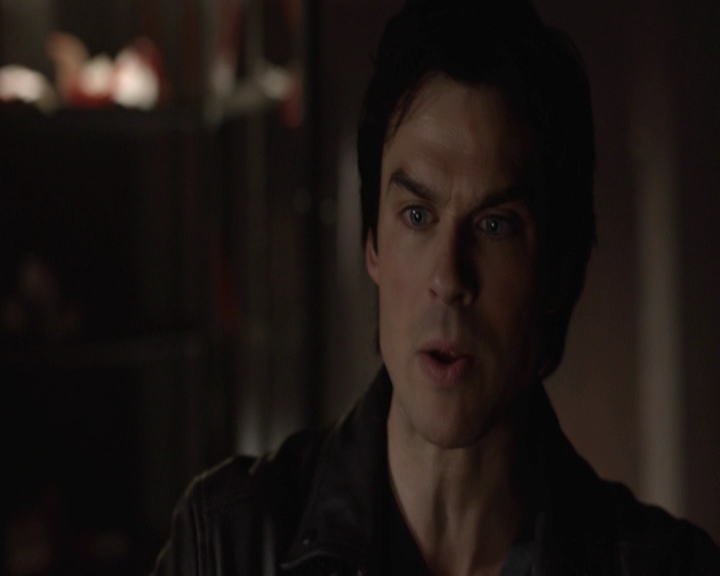 VampireDiariesWorld-dot-nl_7x22GodsAndMonsters-deletedscenes0123.jpg