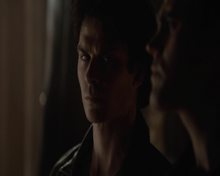 VampireDiariesWorld-dot-nl_7x22GodsAndMonsters-deletedscenes0194.jpg