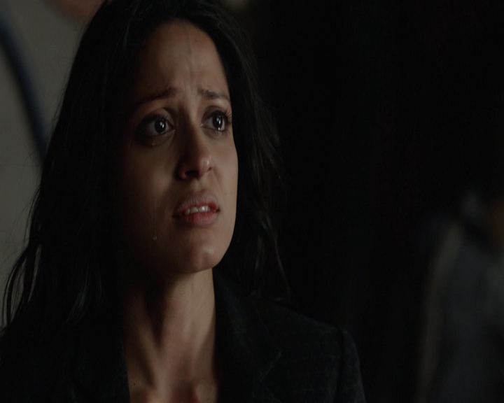 VampireDiariesWorld-dot-nl_7x22GodsAndMonsters-deletedscenes0210.jpg