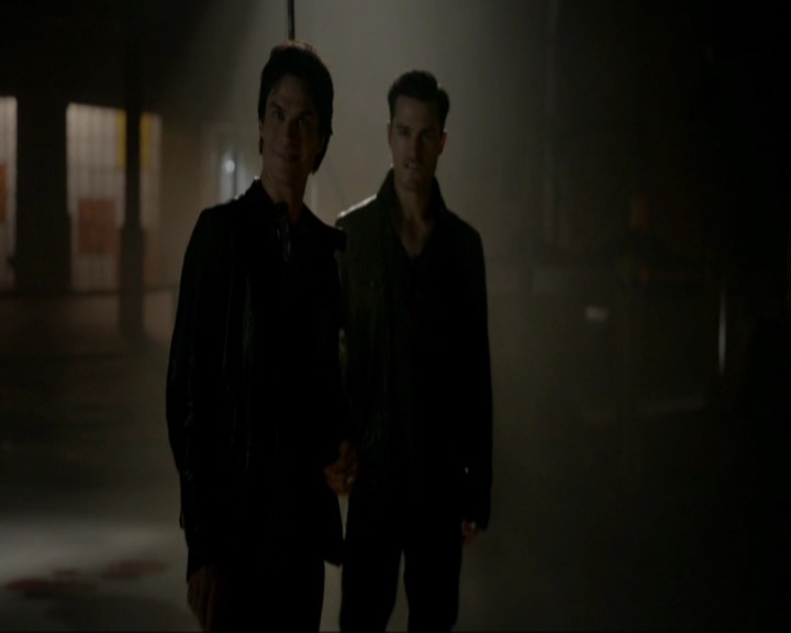 VampireDiariesWorld-dot-nl_7x22GodsAndMonsters2324.jpg
