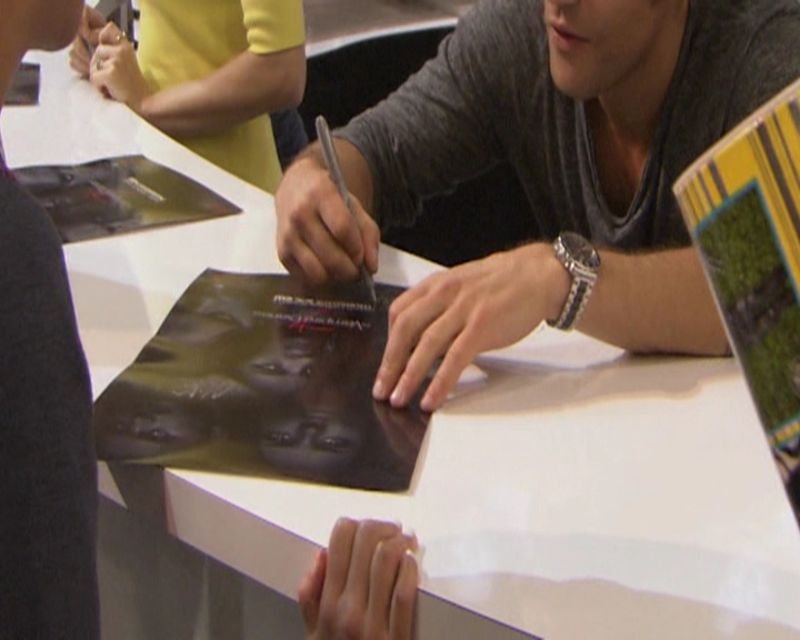 VampireDiariesWorld-dot-nl_S7-dvdextra-2015ComicConPanel0008.jpg VampireDiariesWorld-dot-nl_S7-dvdextra-2015ComicConPanel0008.jpg