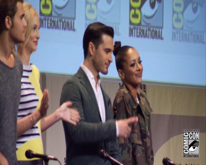 VampireDiariesWorld-dot-nl_S7-dvdextra-2015ComicConPanel0083.jpg