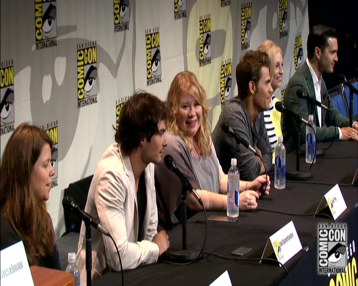 VampireDiariesWorld-dot-nl_S7-dvdextra-2015ComicConPanel0175.jpg