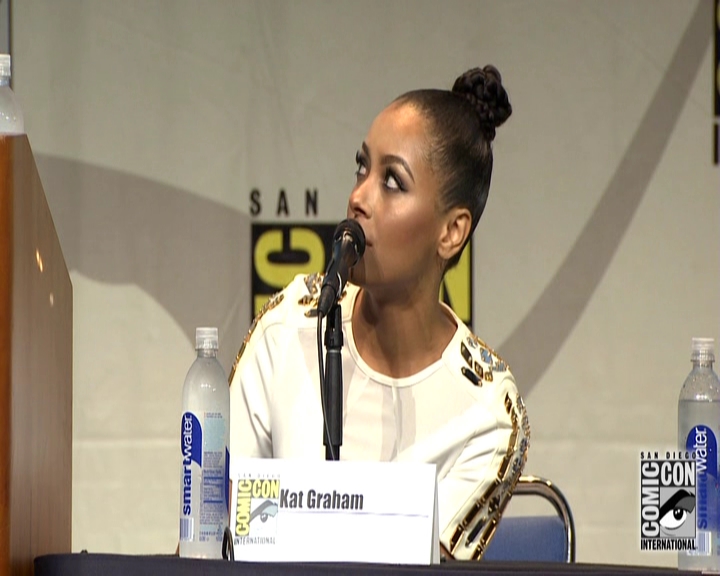 VampireDiariesWorld-dot-nl_S7-dvdextra-2015ComicConPanel0226.jpg
