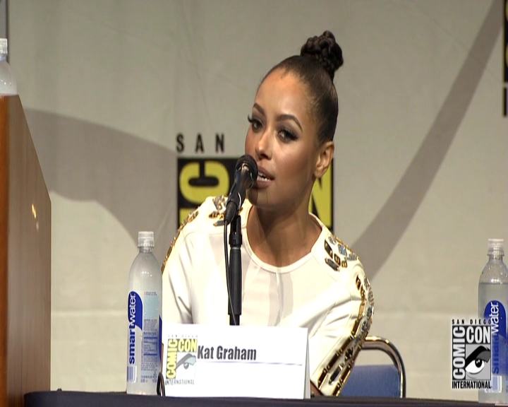 VampireDiariesWorld-dot-nl_S7-dvdextra-2015ComicConPanel0227.jpg