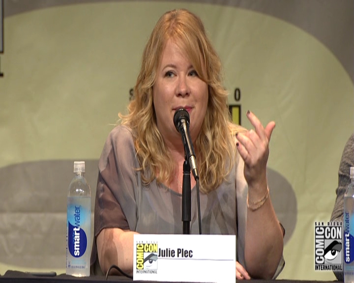 VampireDiariesWorld-dot-nl_S7-dvdextra-2015ComicConPanel0326.jpg