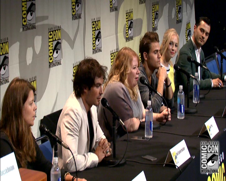 VampireDiariesWorld-dot-nl_S7-dvdextra-2015ComicConPanel0336.jpg