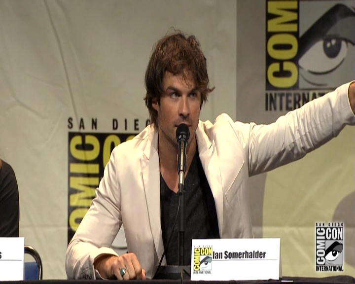VampireDiariesWorld-dot-nl_S7-dvdextra-2015ComicConPanel0353.jpg