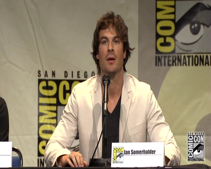 VampireDiariesWorld-dot-nl_S7-dvdextra-2015ComicConPanel0355.jpg