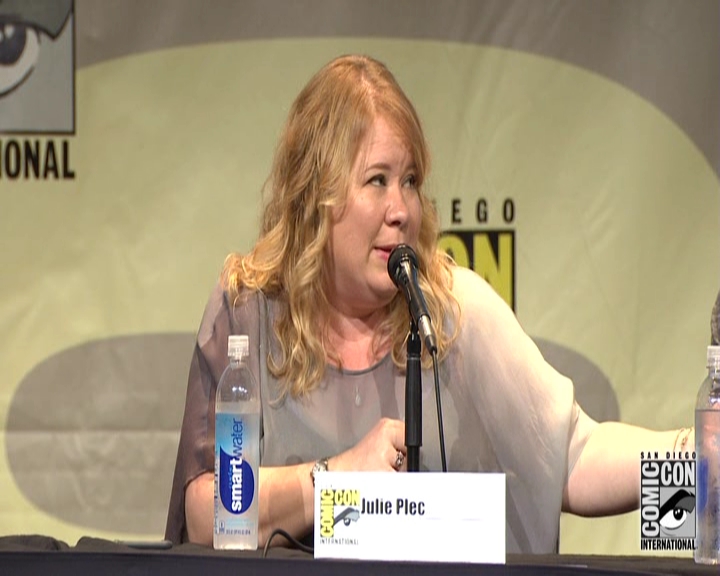 VampireDiariesWorld-dot-nl_S7-dvdextra-2015ComicConPanel0557.jpg