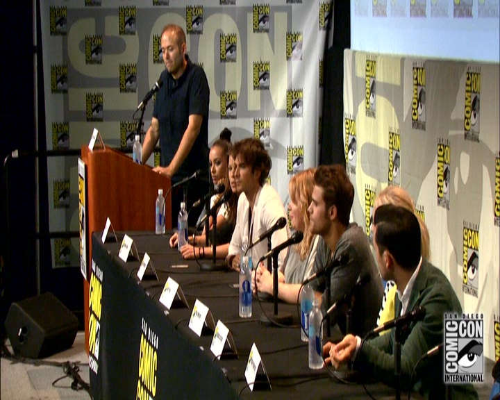 VampireDiariesWorld-dot-nl_S7-dvdextra-2015ComicConPanel0668.jpg