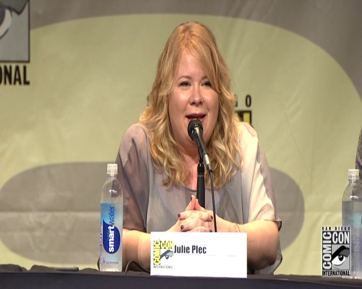 VampireDiariesWorld-dot-nl_S7-dvdextra-2015ComicConPanel0673.jpg