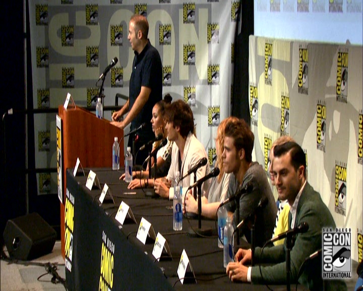 VampireDiariesWorld-dot-nl_S7-dvdextra-2015ComicConPanel0688.jpg