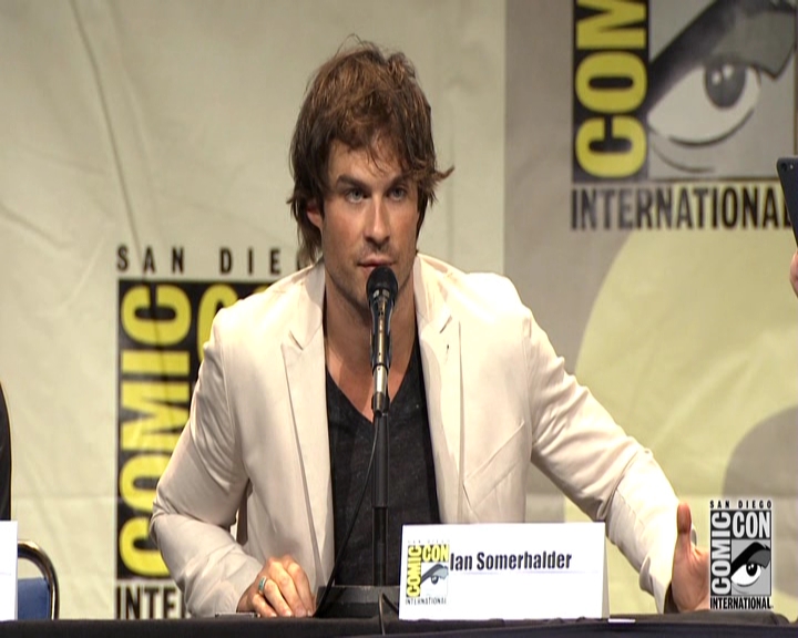 VampireDiariesWorld-dot-nl_S7-dvdextra-2015ComicConPanel0713.jpg VampireDiariesWorld-dot-nl_S7-dvdextra-2015ComicConPanel0713.jpg