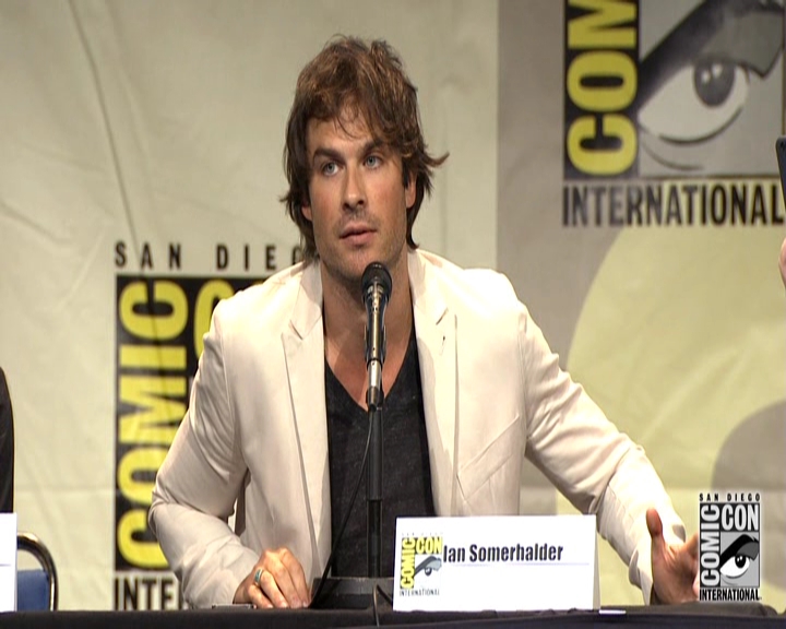 VampireDiariesWorld-dot-nl_S7-dvdextra-2015ComicConPanel0714.jpg