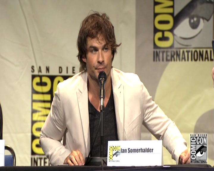 VampireDiariesWorld-dot-nl_S7-dvdextra-2015ComicConPanel0716.jpg