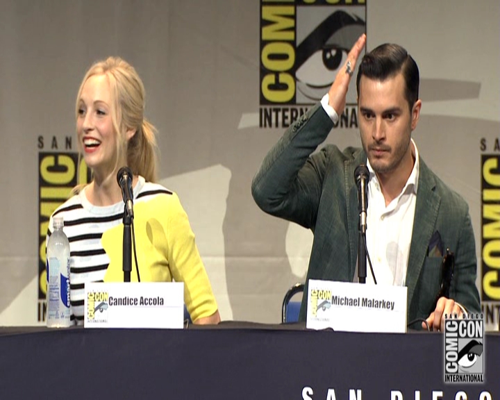 VampireDiariesWorld-dot-nl_S7-dvdextra-2015ComicConPanel1217.jpg