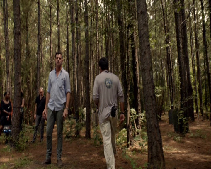 VampireDiariesWorld-dot-nl_S7-dvdextra-ComeVisitGeorgiaPSA0247.jpg