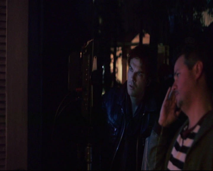 VampireDiariesWorld-dot-nl_S7-dvdextra-DirectingVampires0015.jpg