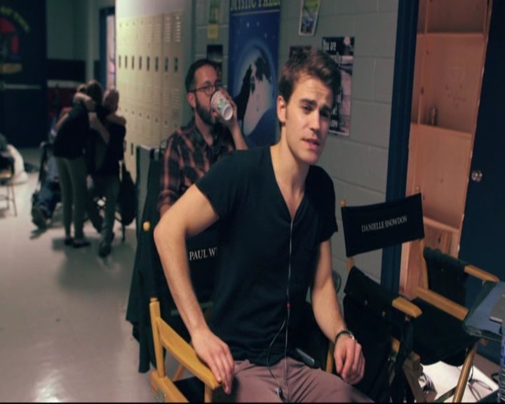 VampireDiariesWorld-dot-nl_S7-dvdextra-DirectingVampires0164.jpg