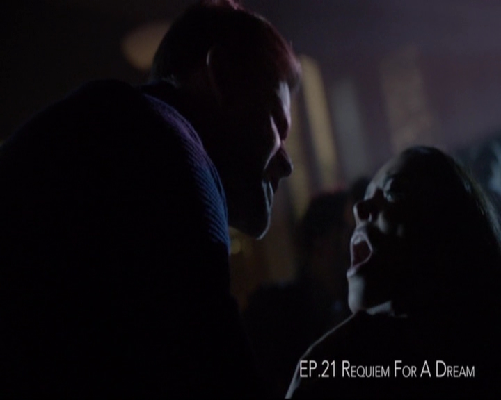 VampireDiariesWorld-dot-nl_S7-dvdextra-DirectingVampires0191.jpg