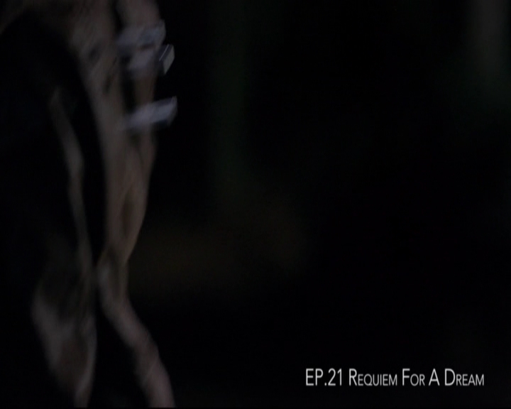 VampireDiariesWorld-dot-nl_S7-dvdextra-DirectingVampires0198.jpg