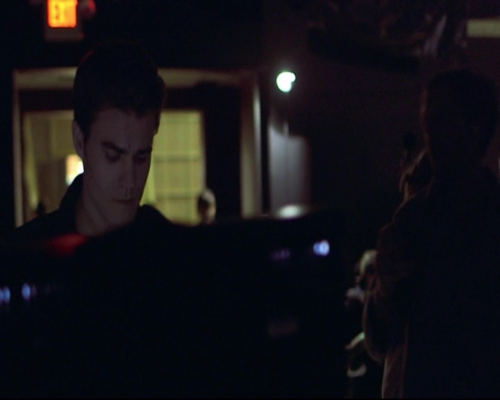 VampireDiariesWorld-dot-nl_S7-dvdextra-DirectingVampires0238.jpg VampireDiariesWorld-dot-nl_S7-dvdextra-DirectingVampires0238.jpg