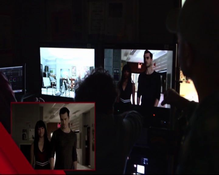 VampireDiariesWorld-dot-nl_S7-dvdextra-DirectingVampires0372.jpg