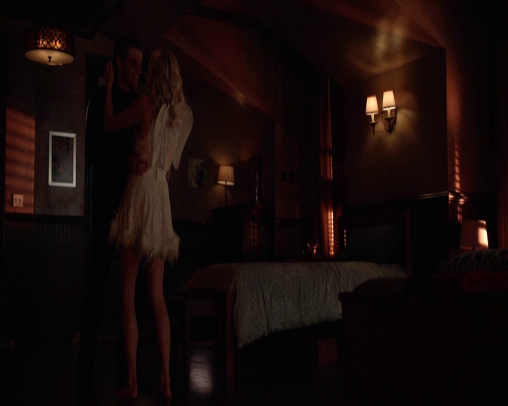 VampireDiariesWorld-dot-nl_S7-dvdextra-GAGReel0166.jpg