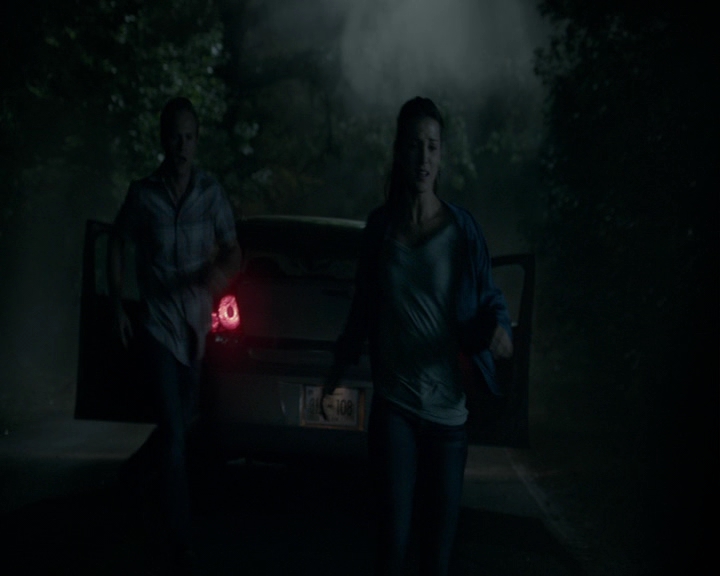 VampireDiaries-dot-nl_VampireDiaries-8x01HelloBrother0057.jpg