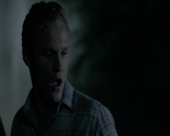 VampireDiaries-dot-nl_VampireDiaries-8x01HelloBrother0071.jpg