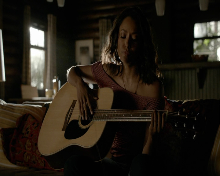 VampireDiaries-dot-nl_VampireDiaries-8x01HelloBrother0332.jpg
